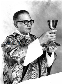 Nsellmu l-memorja ta'  Patri Dun Victor Xuereb S.J.