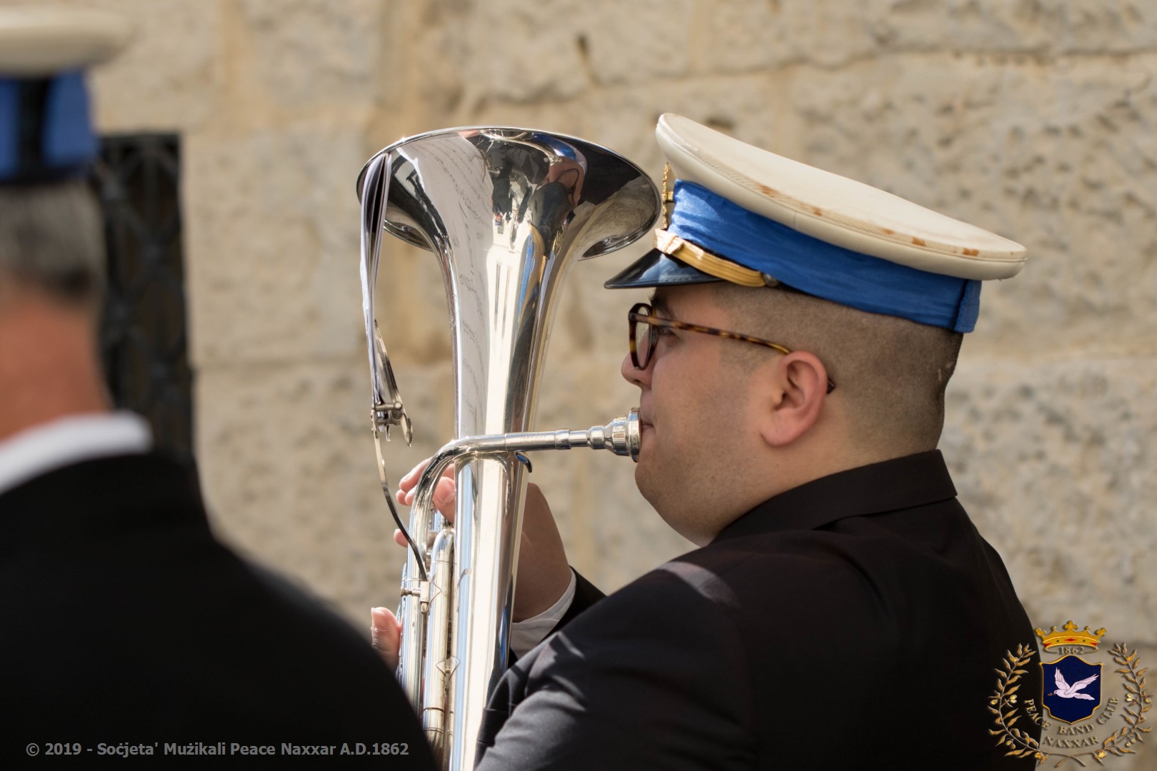 Waqt il-purċissjoni tat-tfal bl-istatwa ta