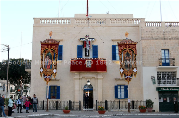 L-inkwadru tad-Duluri li jitwaħħal mall-gallarija prinċipali