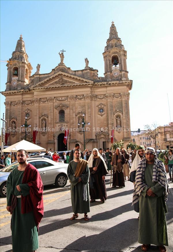 Membri tas-Soċjeta tagħna għal l-ewwel darba fin-Naxxar jagħtu s-sehem tagħhom f Ħadd il-Palm billi jilbsu ta personaġġi Bibbliċi.